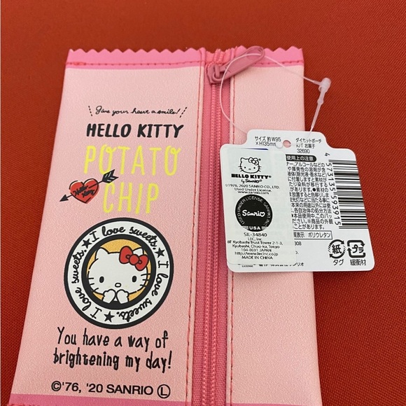 Hello Kitty Bundle - Picture 5 of 7